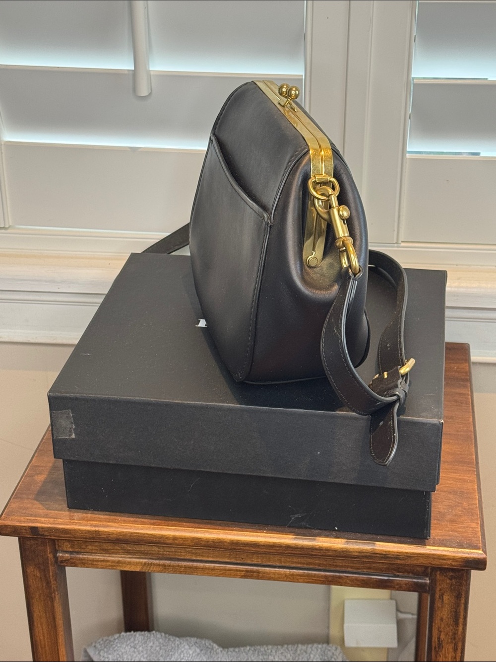 Coach Black Leather Kiss-Lock Shoulder Bag - 42” strap - Picture 2 of 7